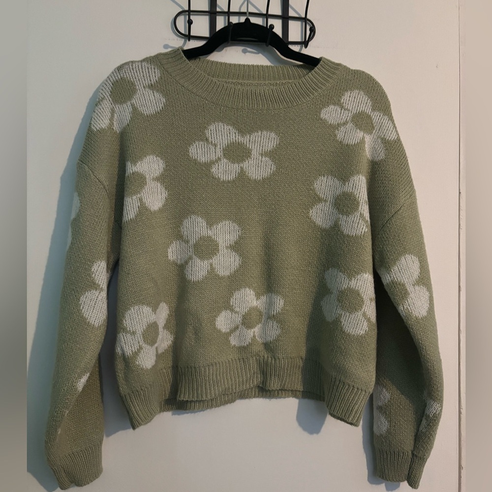 SHEIN Womens Small Sage White Floral Acrylic Cropped Boxy Sweater Long Sleeve
